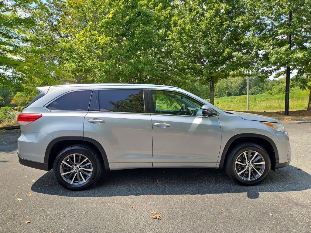 2018 Toyota Highlander XLE photo 4