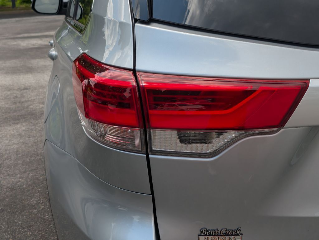 2018 Toyota Highlander XLE photo 9