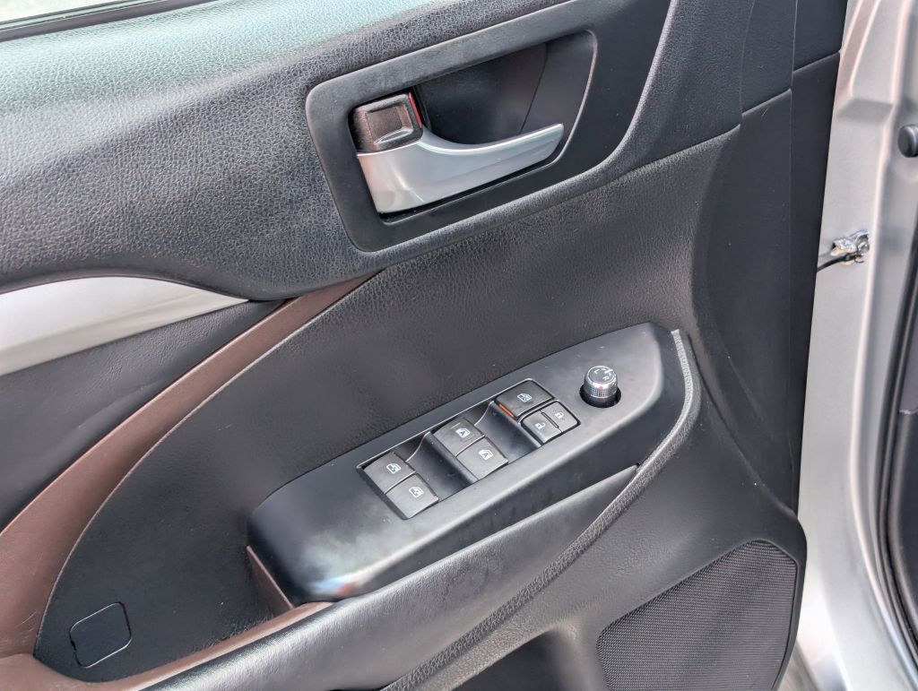 2018 Toyota Highlander XLE photo 14