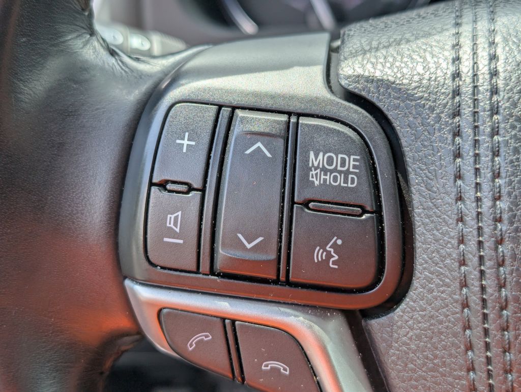 2018 Toyota Highlander XLE photo 17