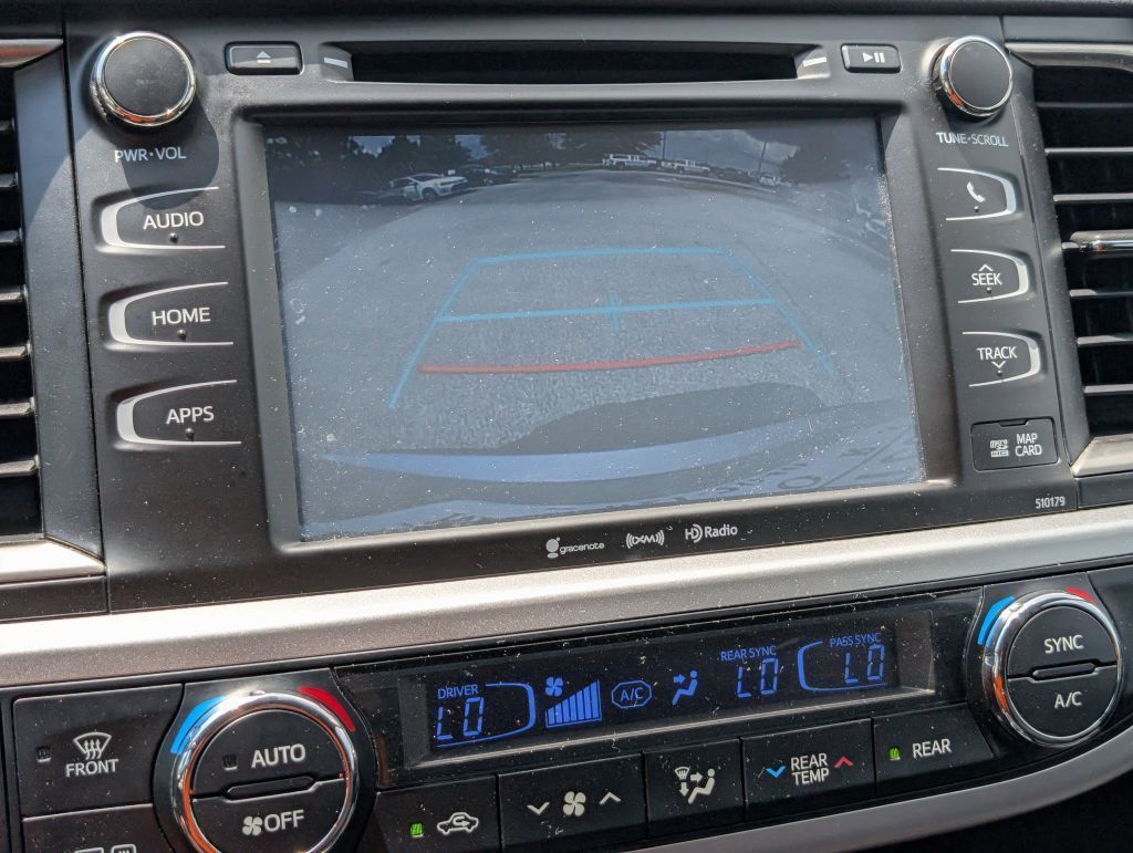 2018 Toyota Highlander XLE photo 22