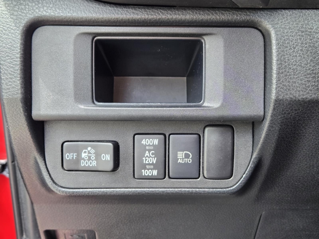 2018 Toyota Tacoma TRD Sport, 148082, Photo