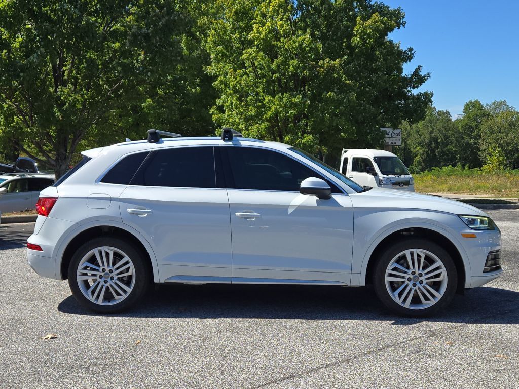 2019 Audi Q5 Premium Plus S line photo 3