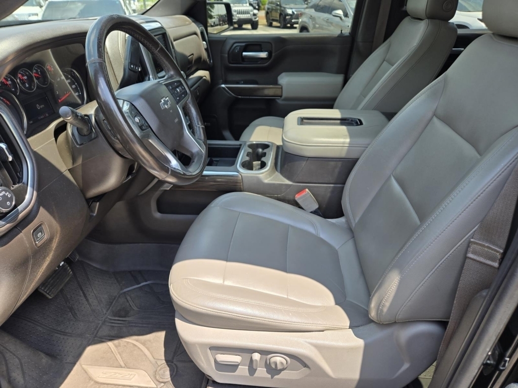 2019 Chevrolet Silverado 1500 LT, 124552, Photo