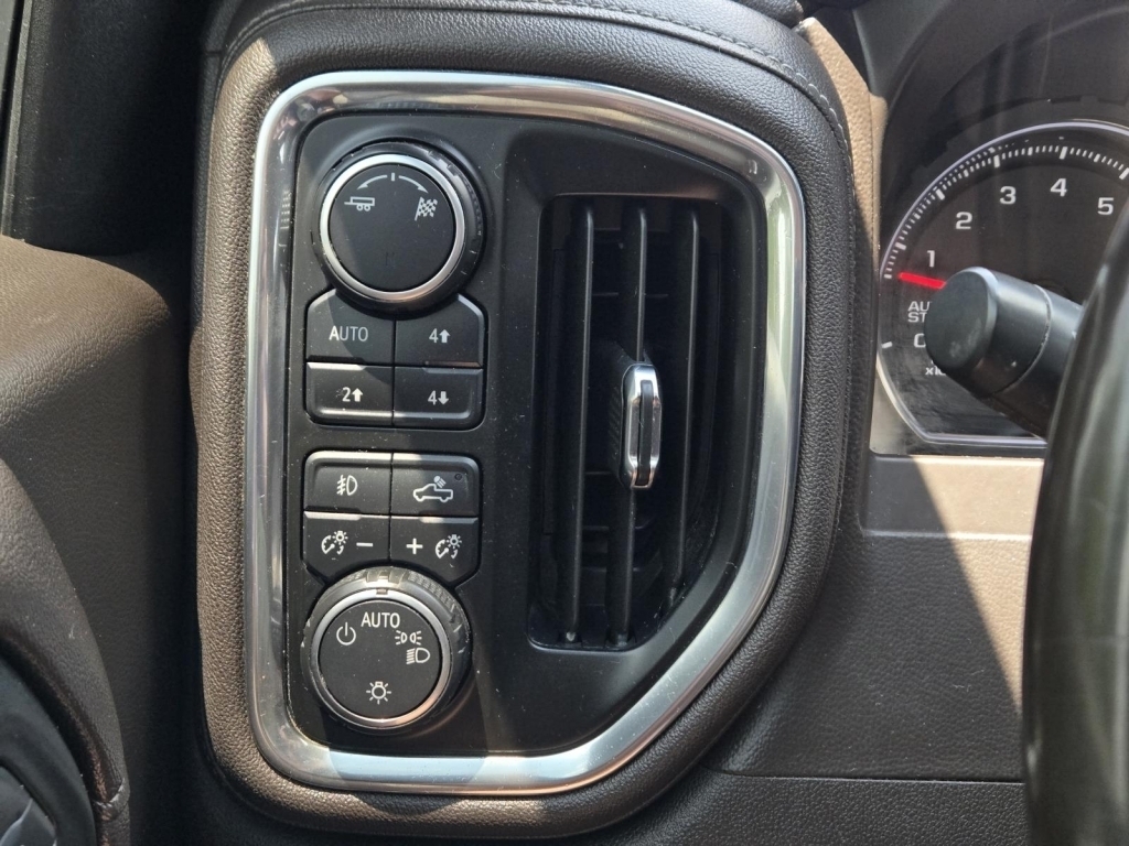 2019 Chevrolet Silverado 1500 LT, 124552, Photo
