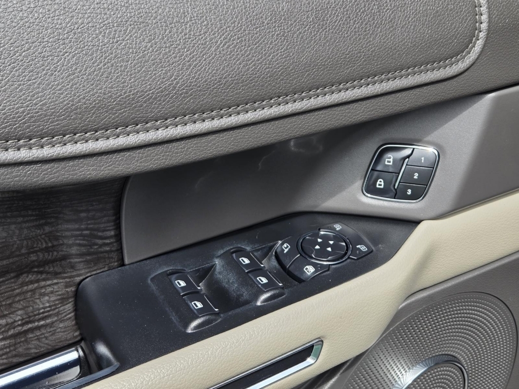 2019 Ford Expedition Limited, A61238, Photo