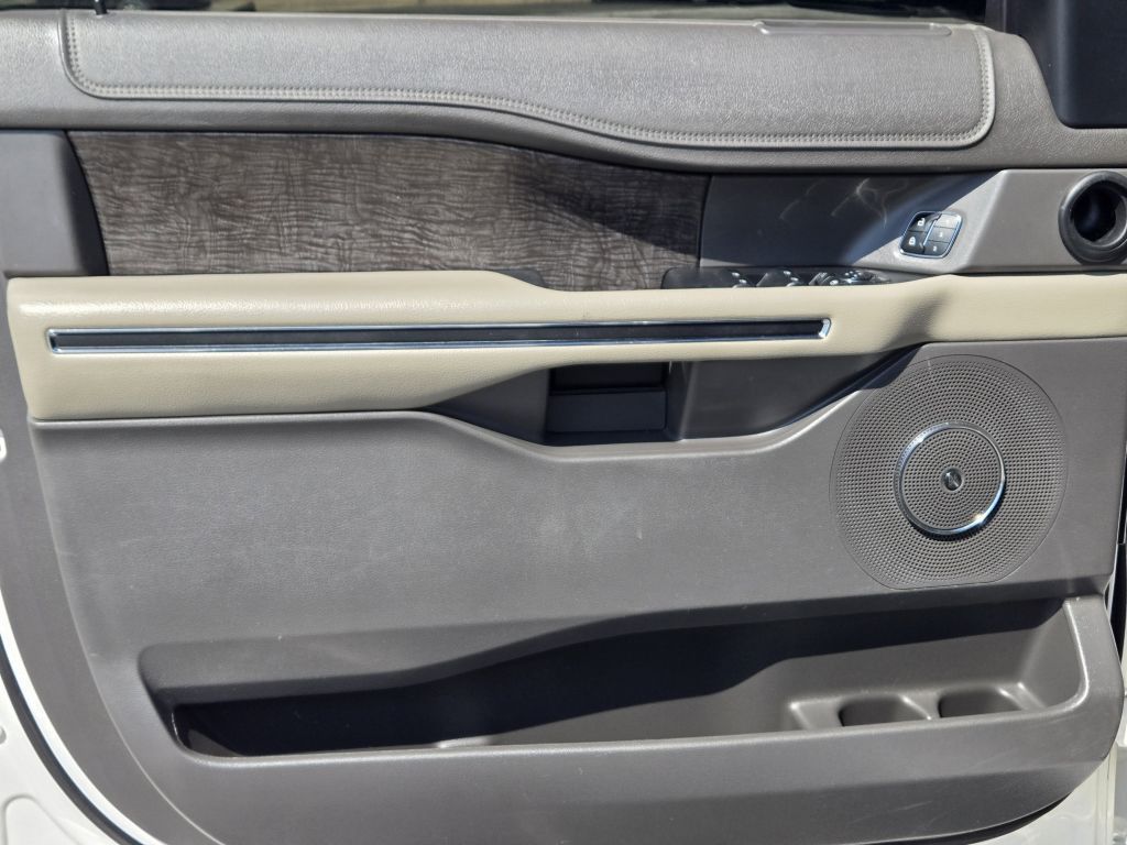 2019 Ford Expedition MAX Limited, A11458, Photo