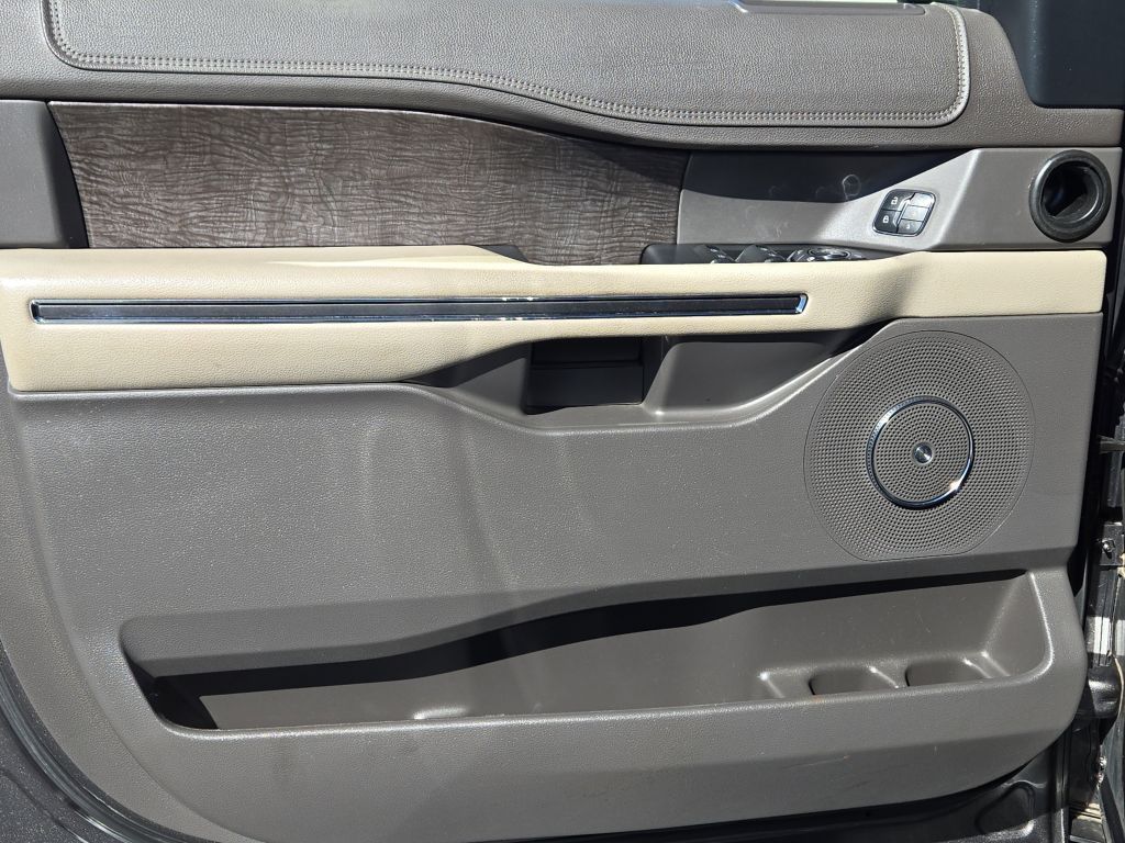 2019 Ford Expedition MAX Limited, A56398, Photo