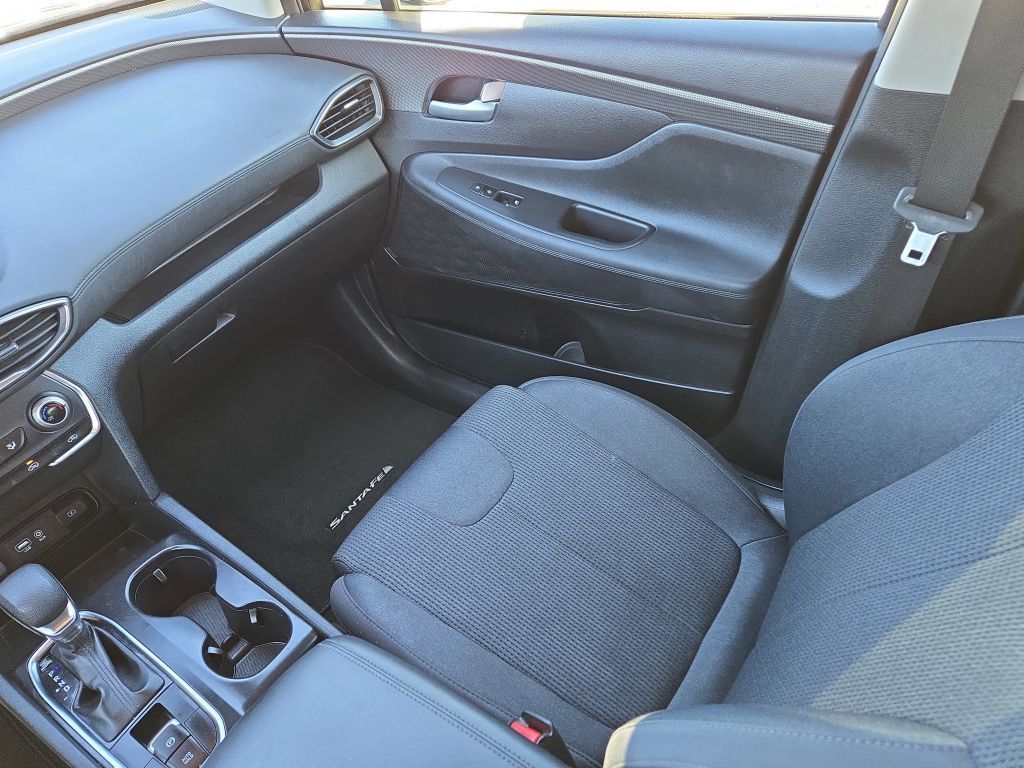 2019 Hyundai Santa Fe SE, 121002, Photo
