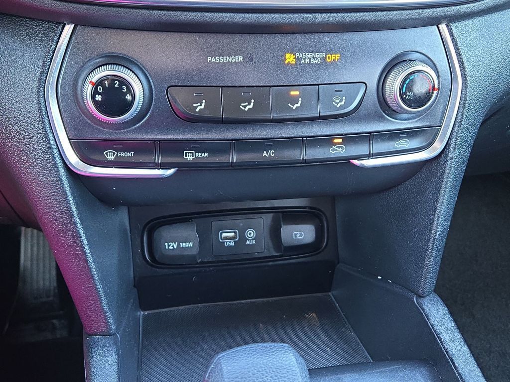 2019 Hyundai Santa Fe SE, 121002, Photo