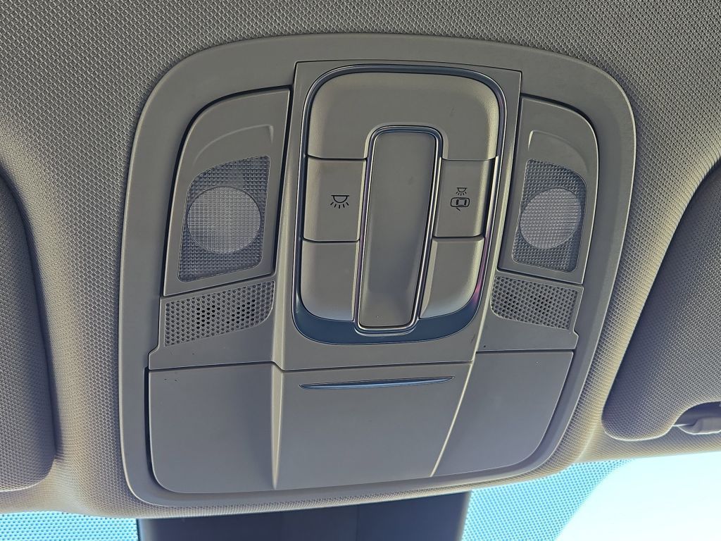 2019 Hyundai Santa Fe SE, 121002, Photo