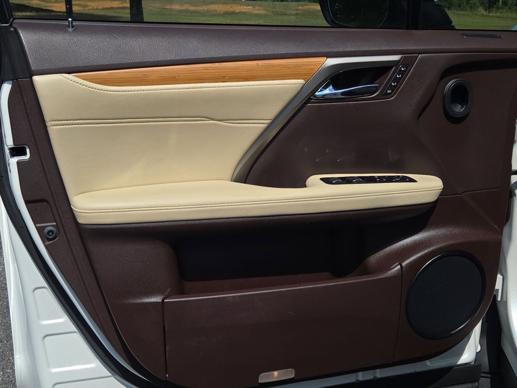 2019 Lexus RX 350L Luxury photo 16