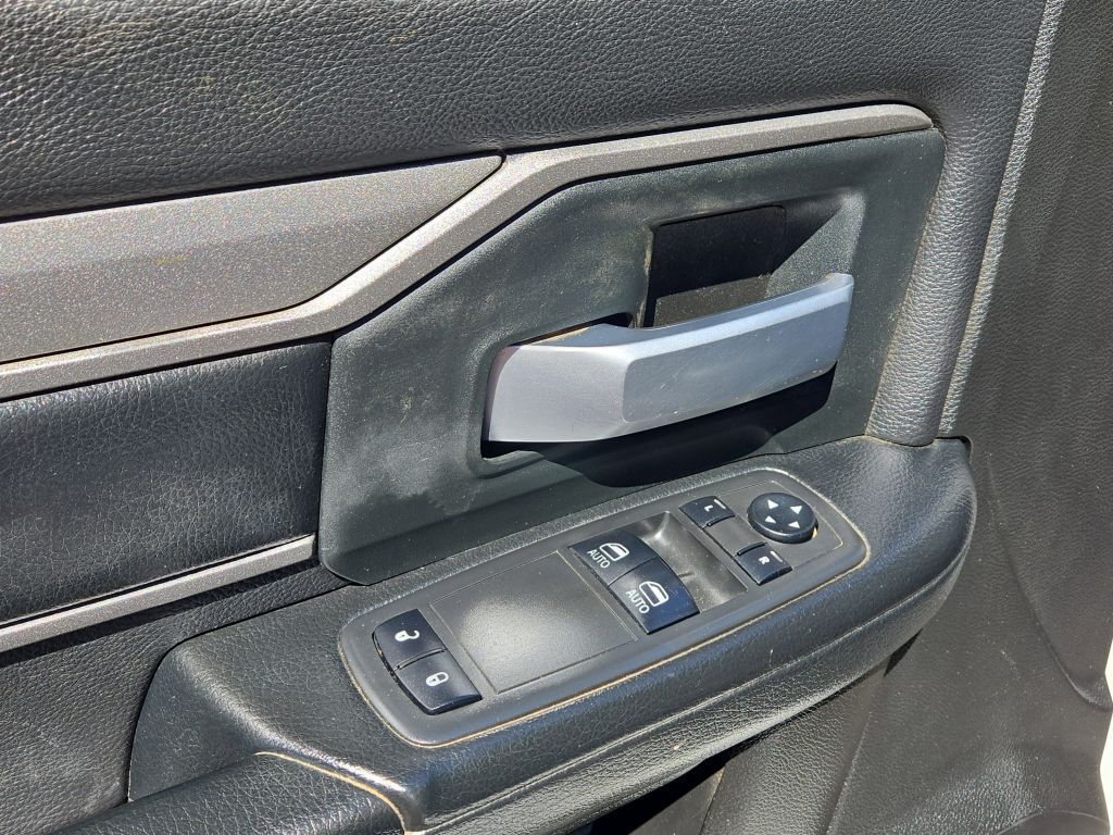 2019 Ram 3500 Tradesman photo 14