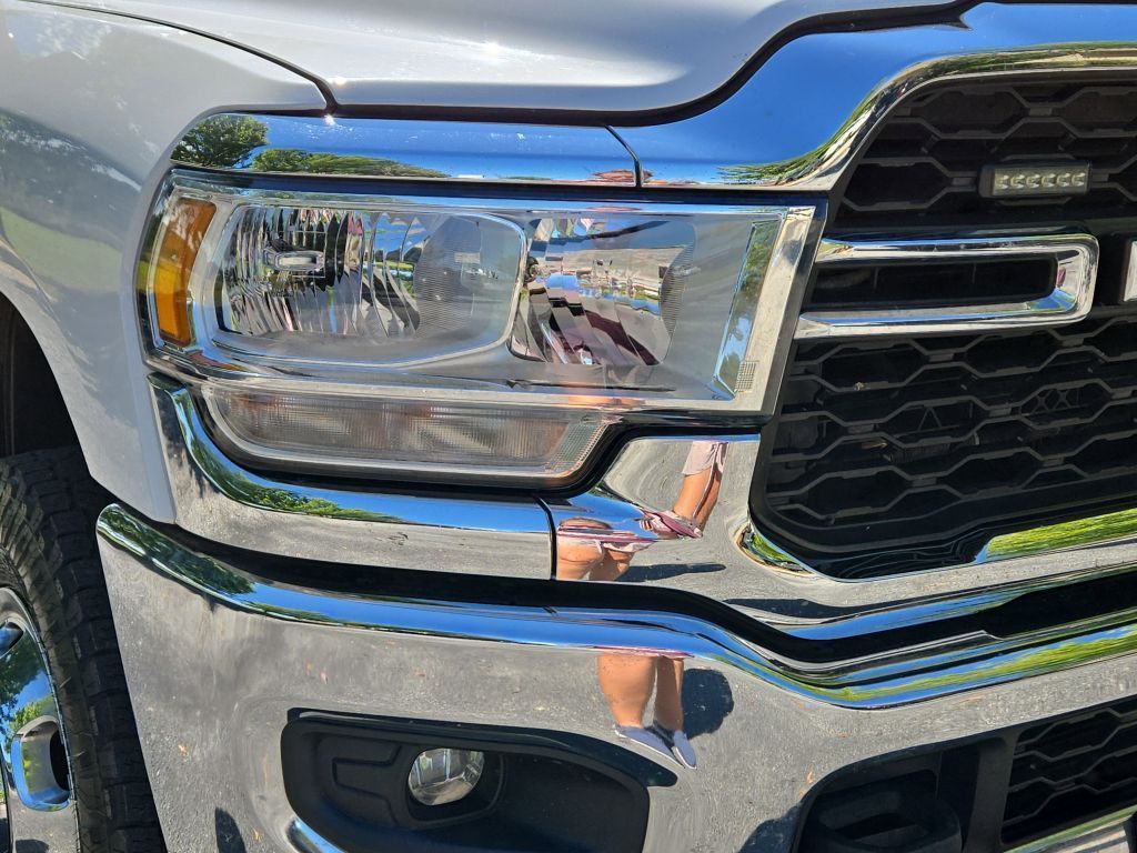 2019 Ram 3500 Tradesman photo 3