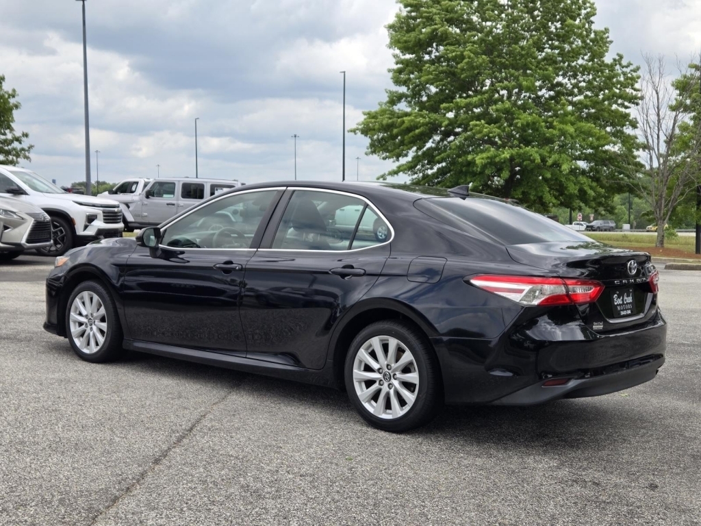 2019 Toyota Camry LE, 750679, Photo