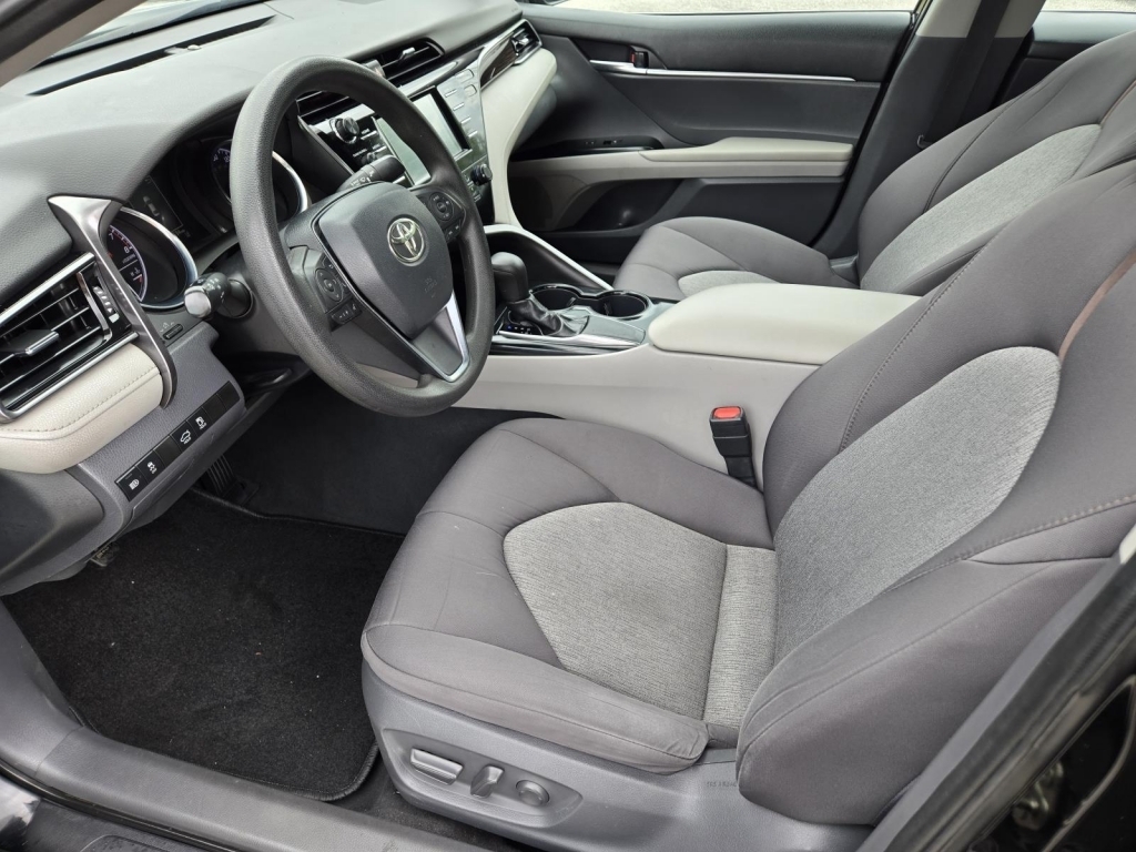 2019 Toyota Camry LE, 750679, Photo