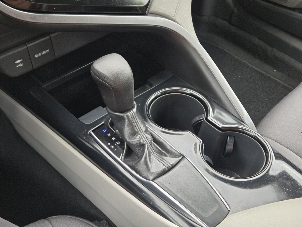 2019 Toyota Camry LE, 750679, Photo