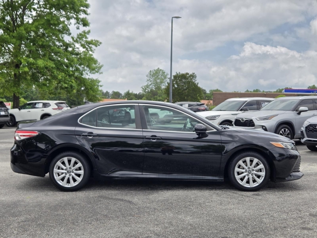 2019 Toyota Camry LE, 750679, Photo