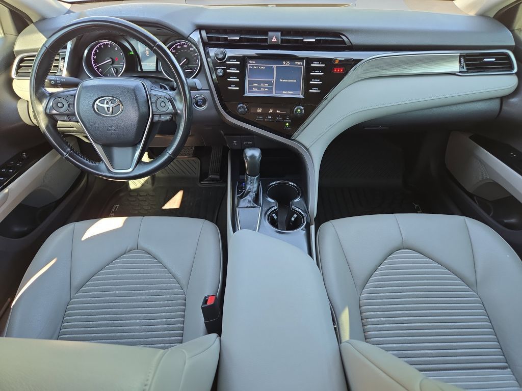 2019 Toyota Camry SE photo 15