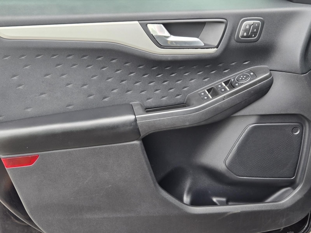 2020 Ford Escape SEL, A15060, Photo