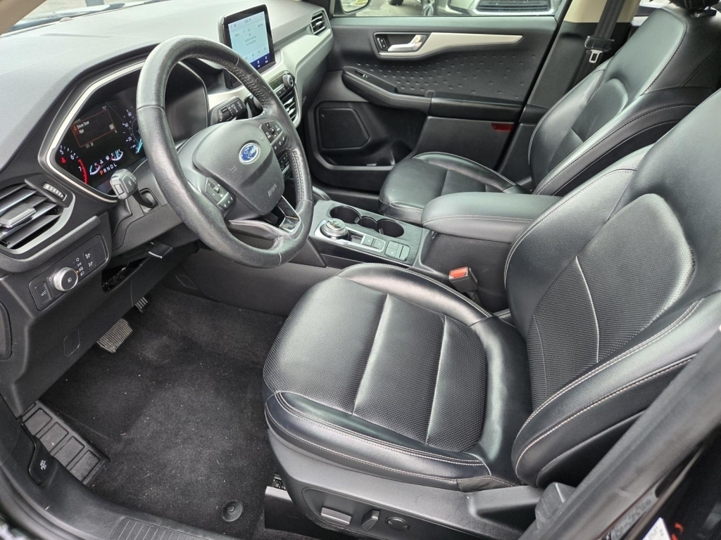 2020 Ford Escape SEL, A15060, Photo