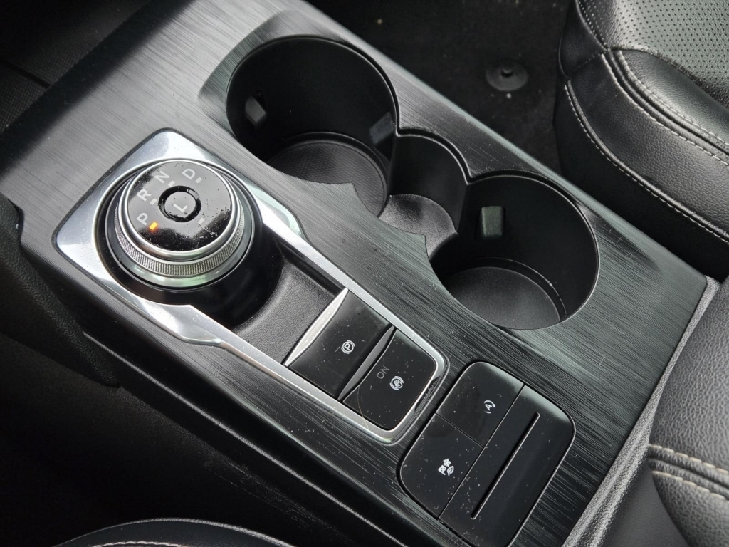 2020 Ford Escape SEL, A15060, Photo