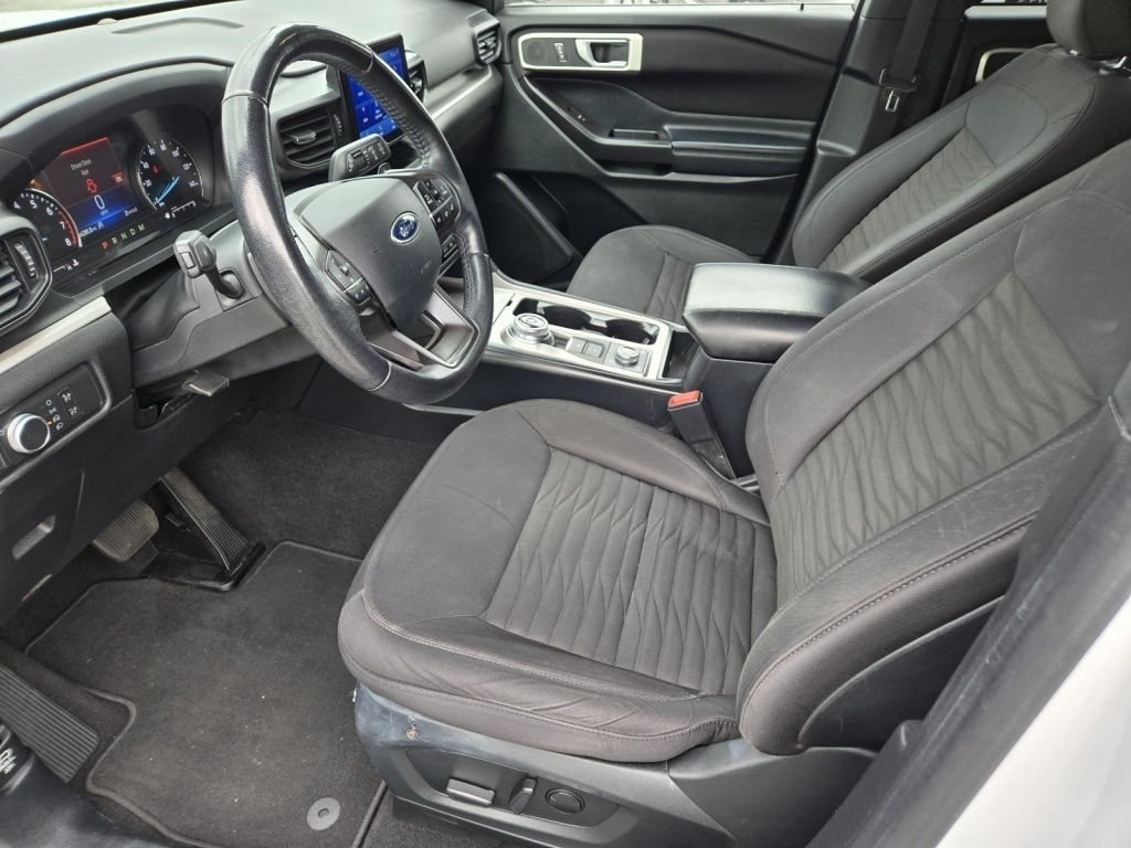 2020 Ford Explorer XLT, B14556, Photo