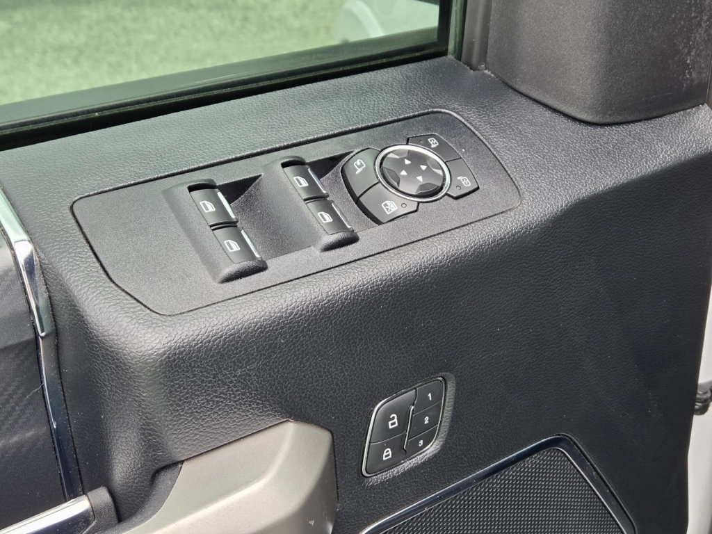 2020 Ford F-150 Lariat, B17764, Photo