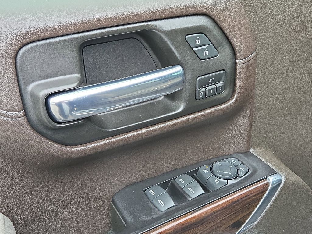 2020 GMC Sierra 1500 SLT, 121148, Photo