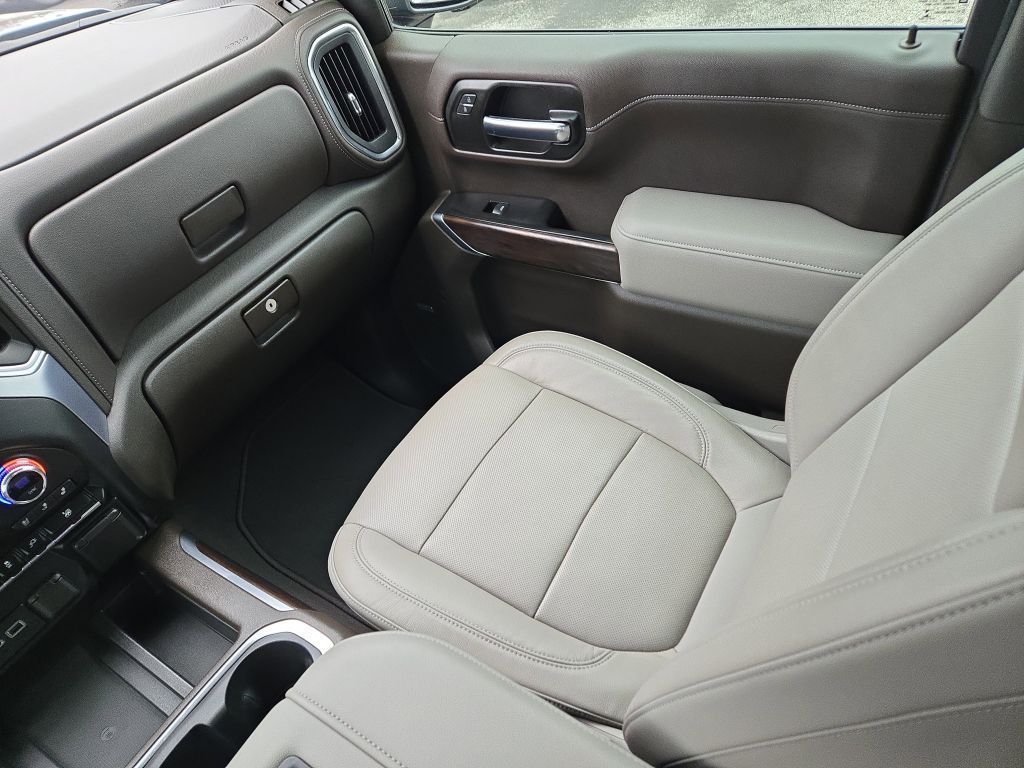 2020 GMC Sierra 1500 SLT, 121148, Photo