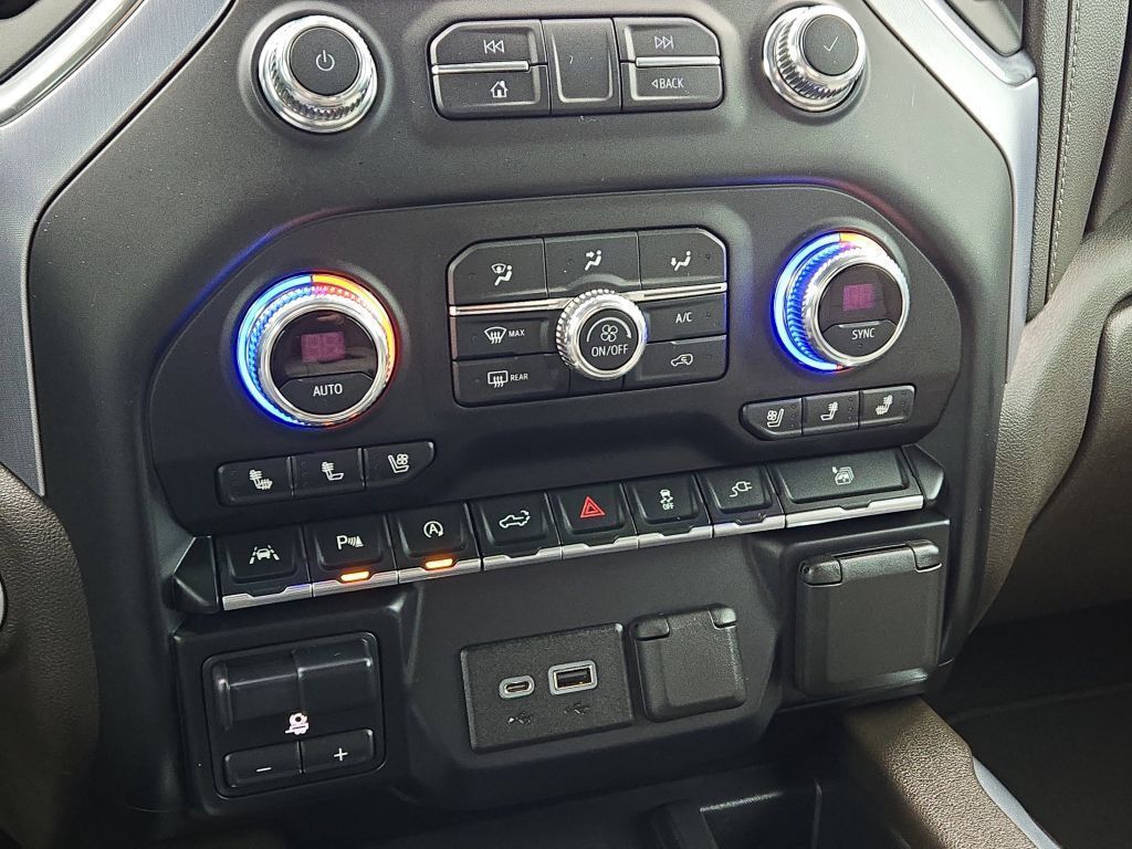 2020 GMC Sierra 1500 SLT, 121148, Photo