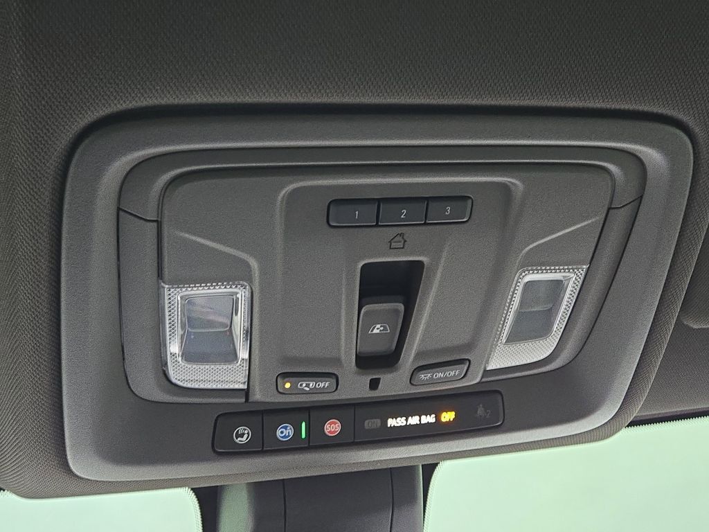 2020 GMC Sierra 1500 SLT, 121148, Photo