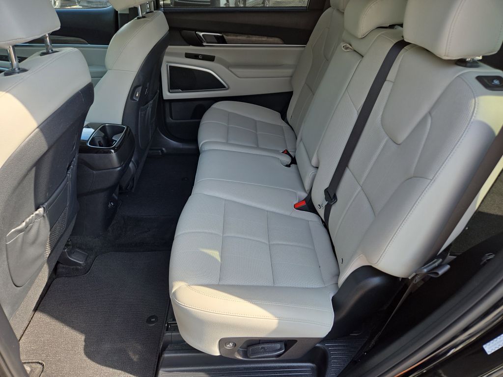 2020 Kia Telluride EX photo 16