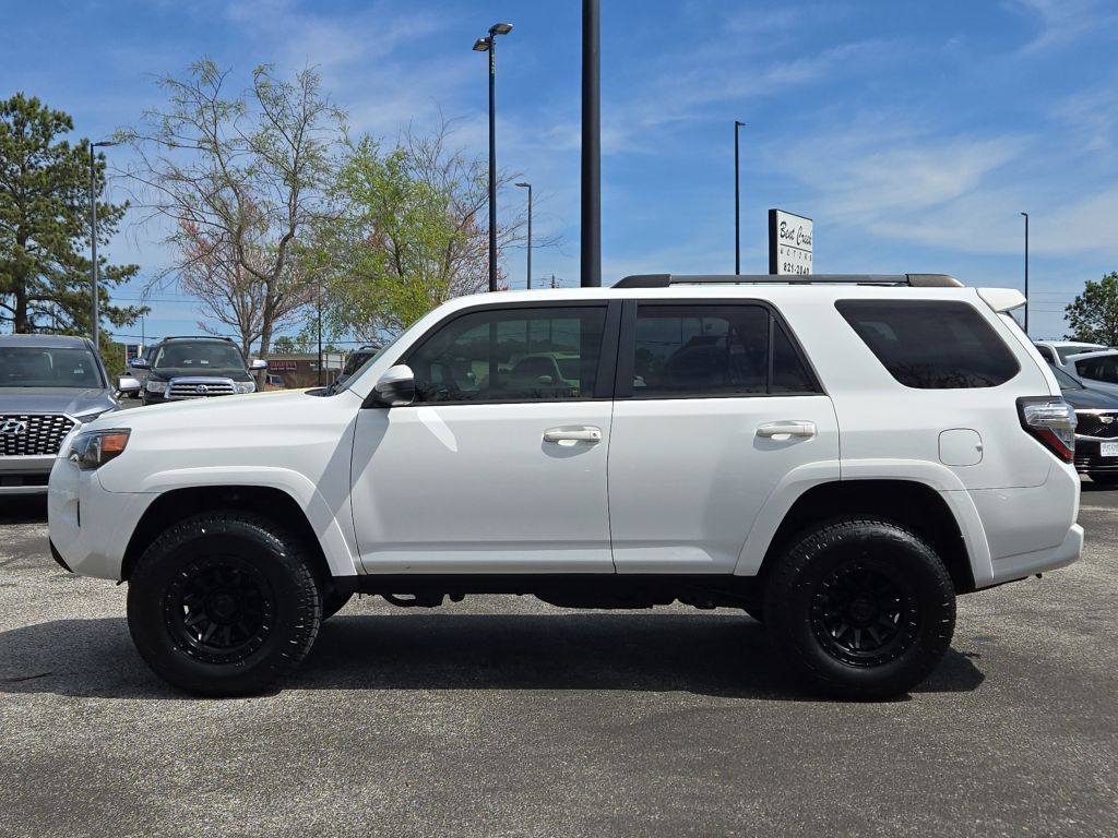 2020 Toyota 4Runner SR5, 223732, Photo