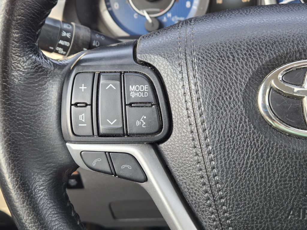 2020 Toyota Sienna XLE, 046890, Photo