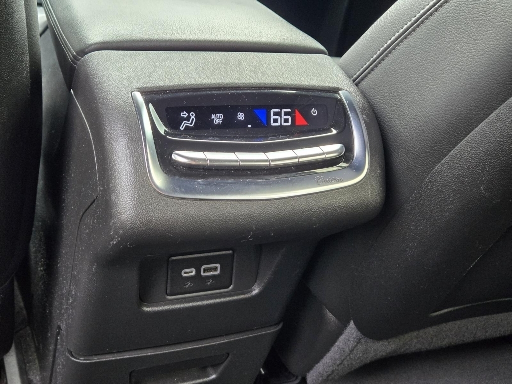2021 Cadillac XT6 Luxury, 195853, Photo