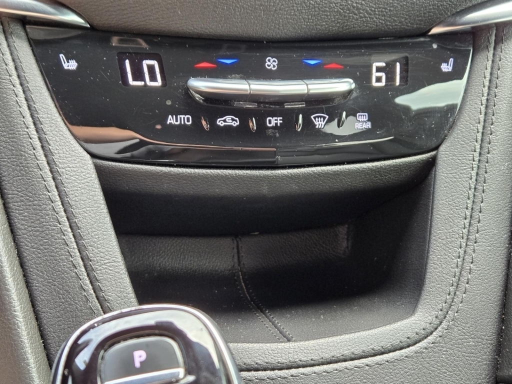 2021 Cadillac XT6 Luxury, 195853, Photo