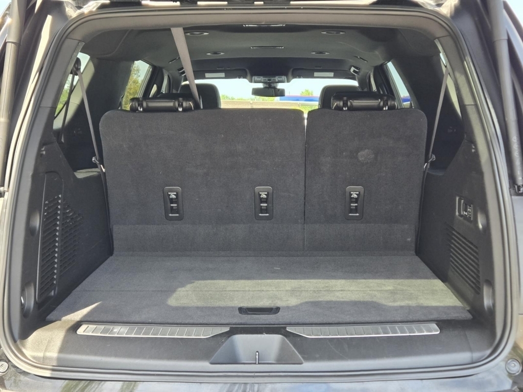 2021 Chevrolet Suburban Premier, 144119, Photo