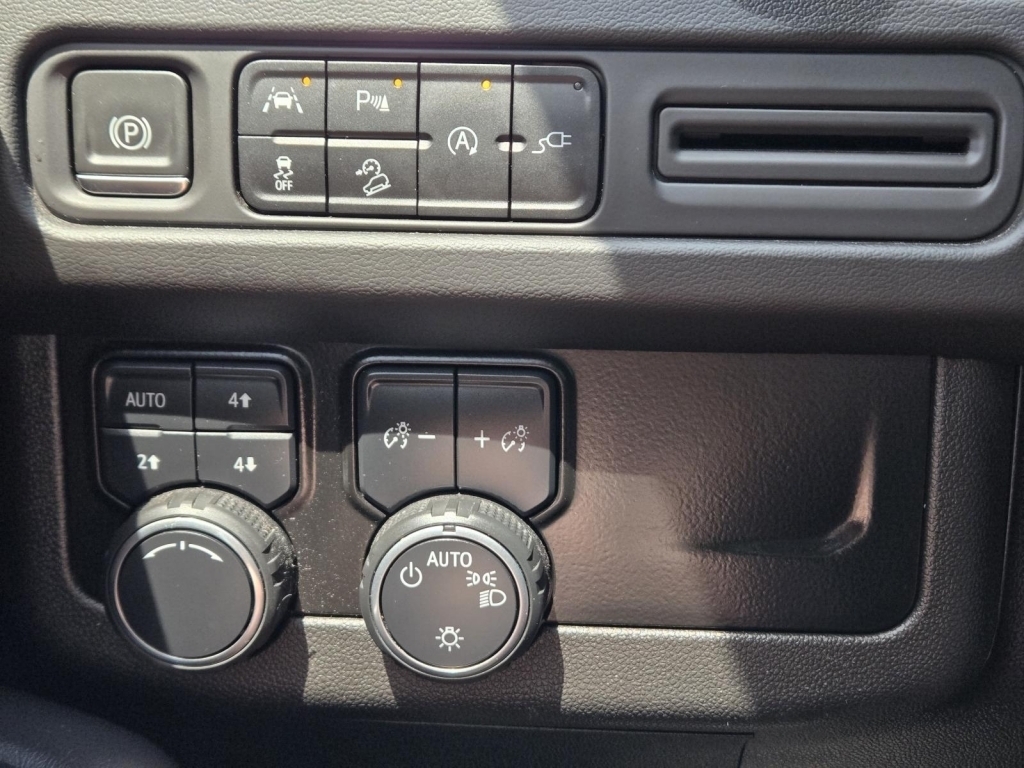 2021 Chevrolet Suburban Premier, 144119, Photo