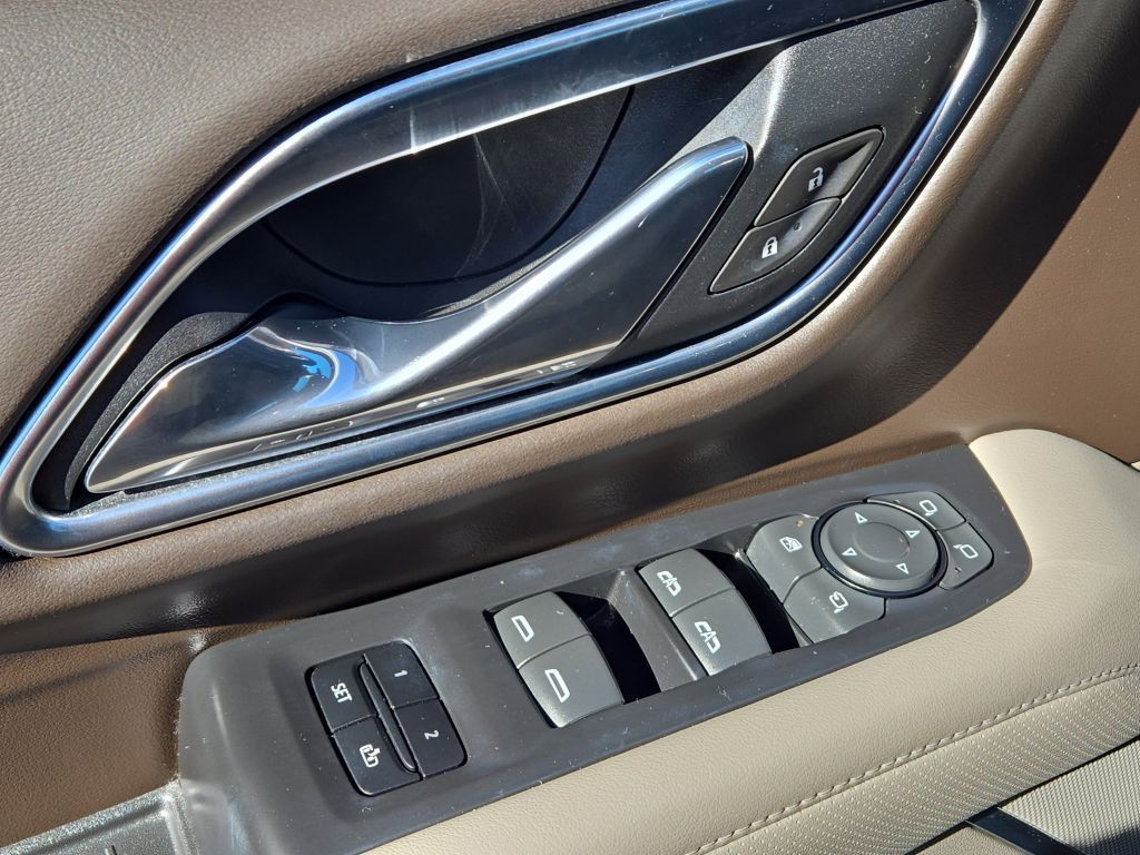 2021 GMC Yukon SLT, 124004, Photo