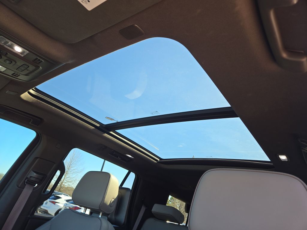 2021 GMC Yukon SLT, 124004, Photo