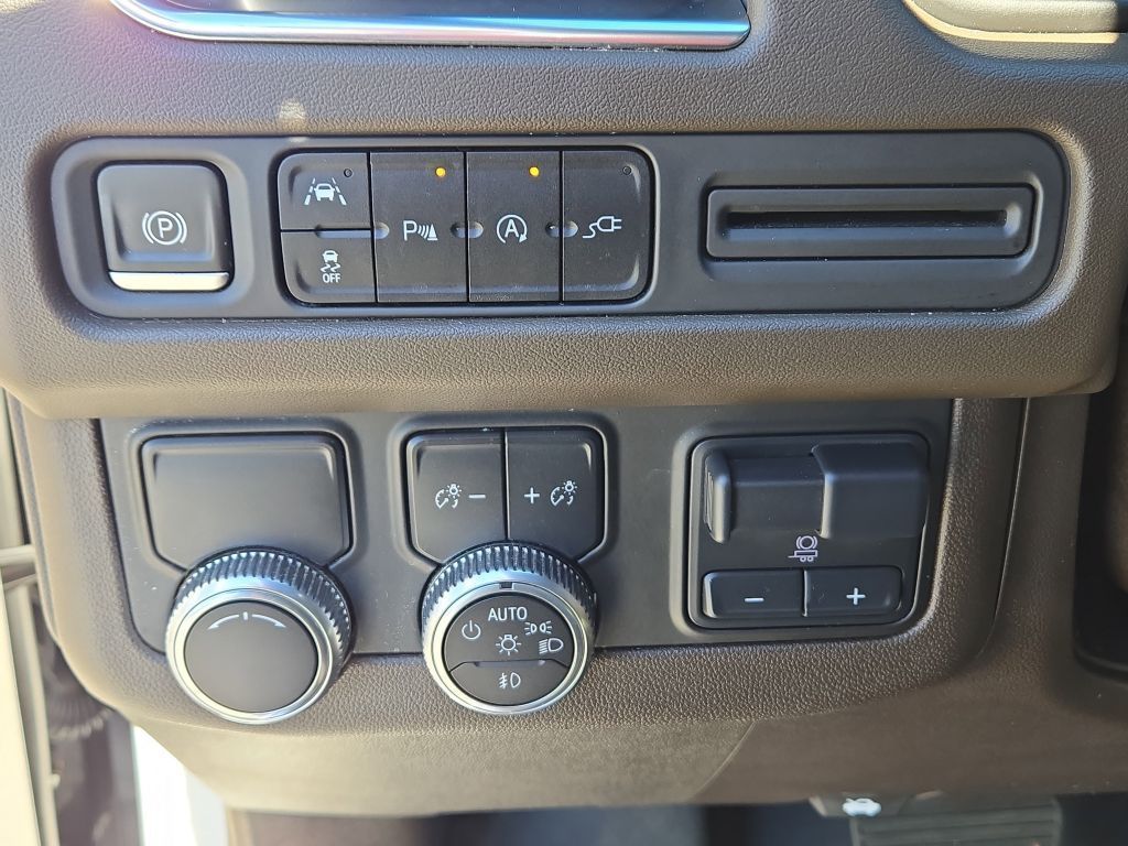 2021 GMC Yukon SLT, 124004, Photo