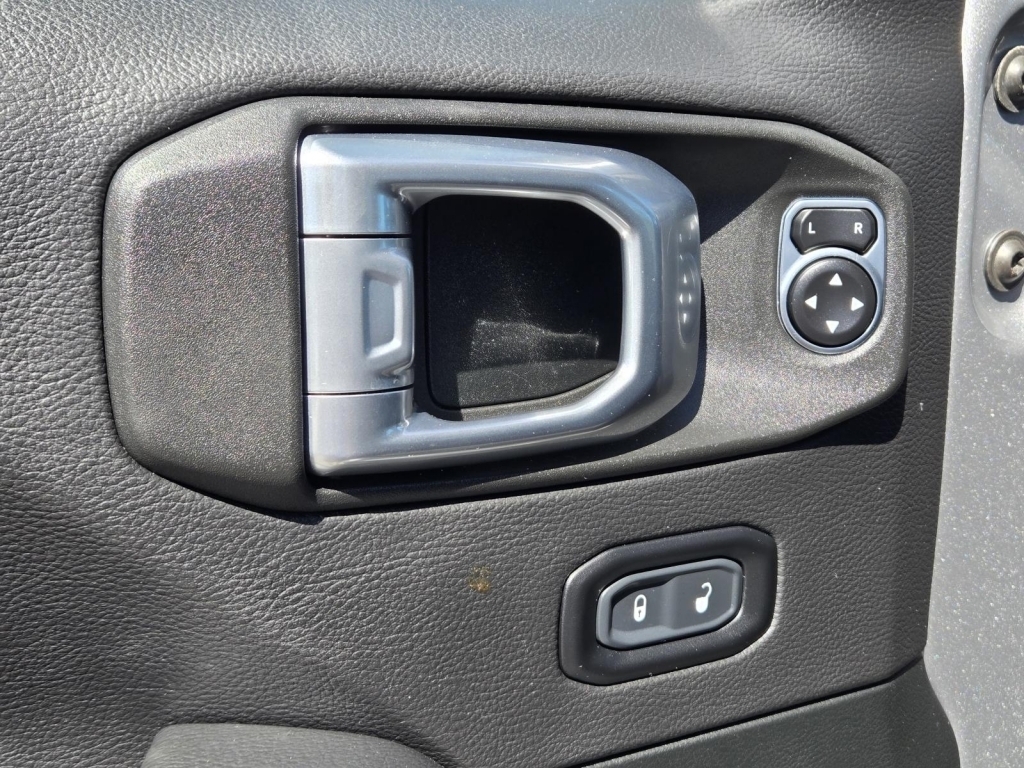 2021 Jeep Wrangler Unlimited Unlimited Sahara, 556338, Photo