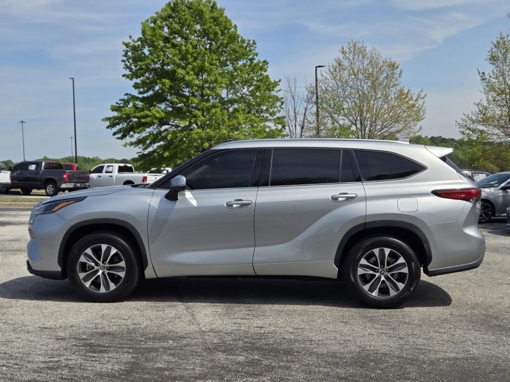 2021 Toyota Highlander XLE, 038721, Photo