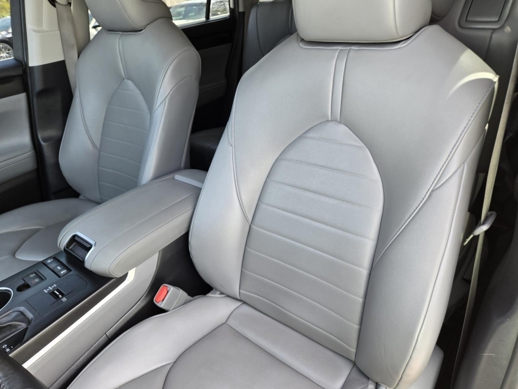 2021 Toyota Highlander XLE, 038721, Photo