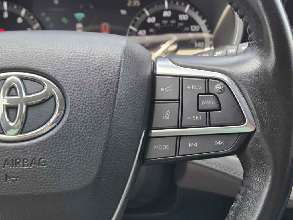 2021 Toyota Highlander XLE, 038721, Photo