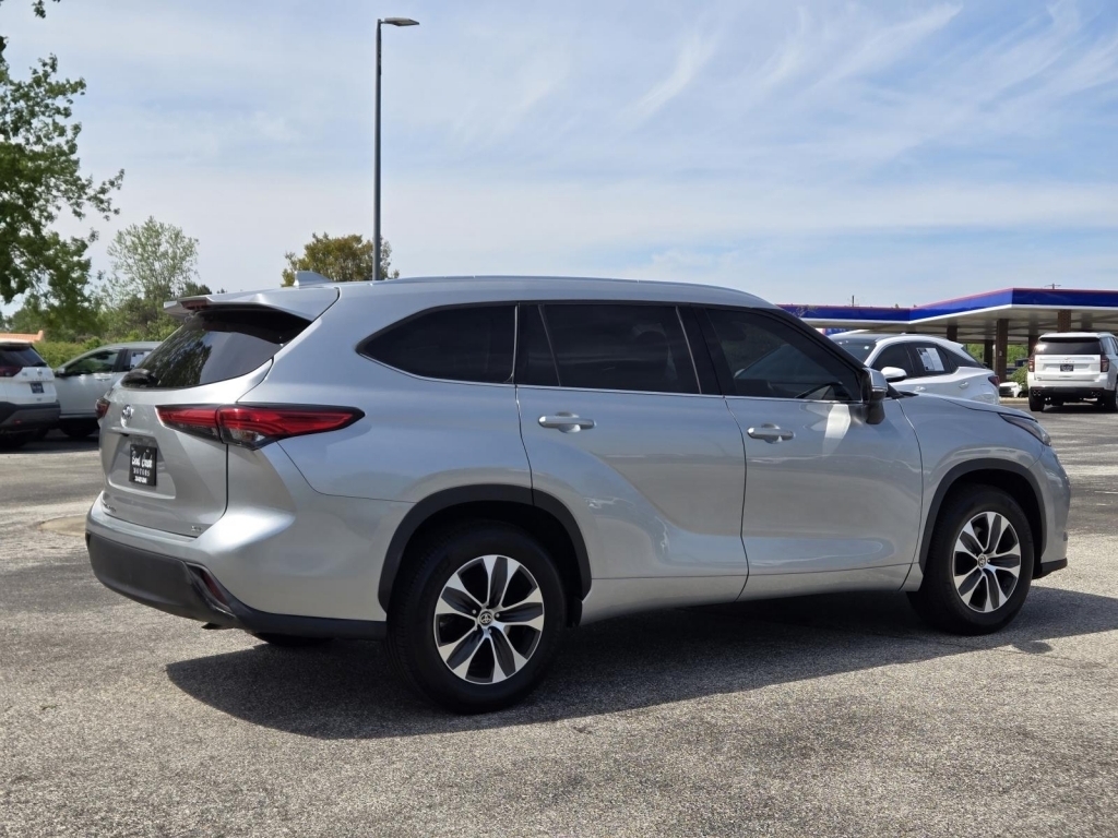 2021 Toyota Highlander XLE, 038721, Photo