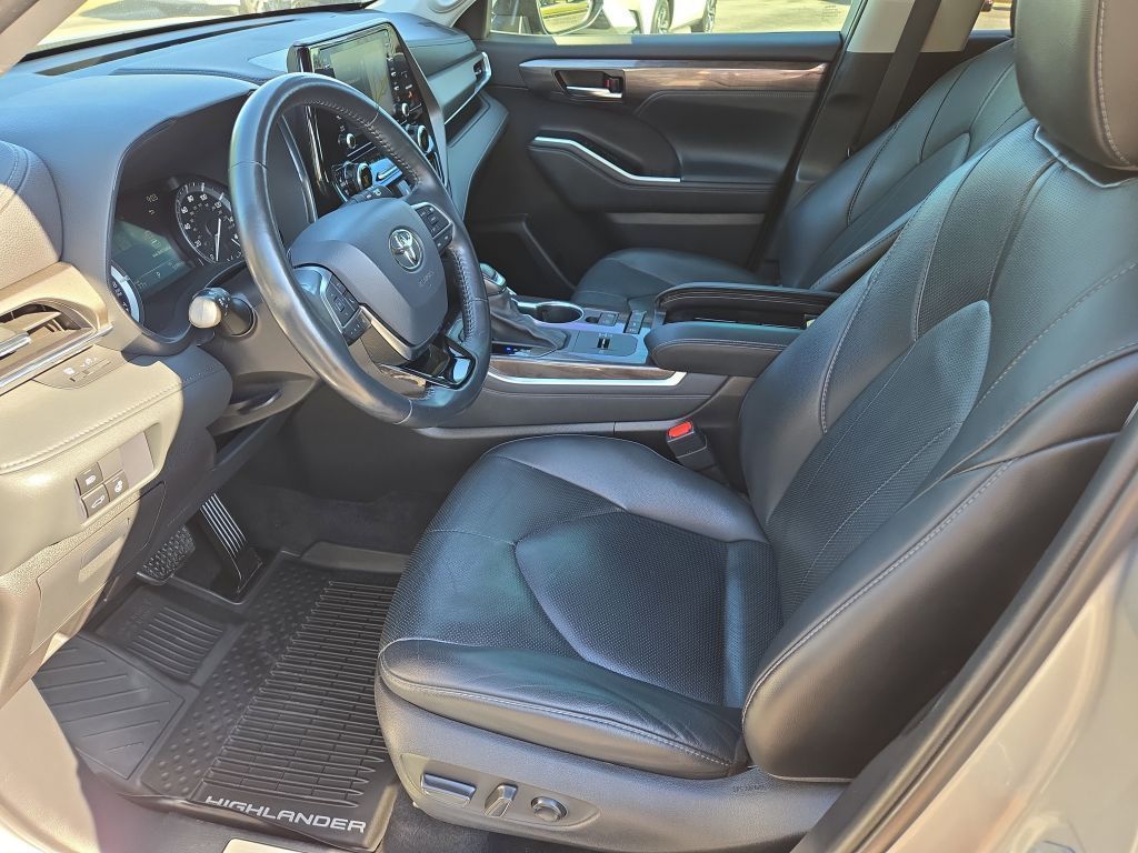 2021 Toyota Highlander Limited photo 15