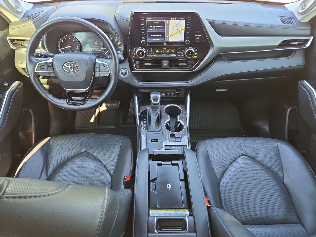2021 Toyota Highlander Limited photo 18