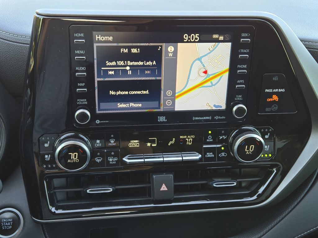 2021 Toyota Highlander Limited photo 25